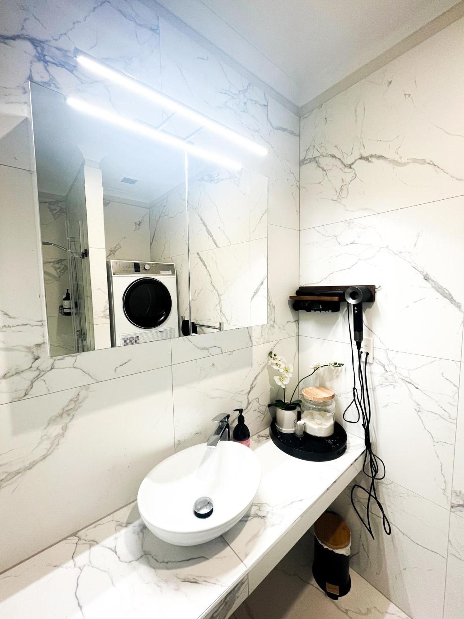 Luxury Apartment - Parking - Hot Tub - Stunning Views Оукланд Екстериор снимка