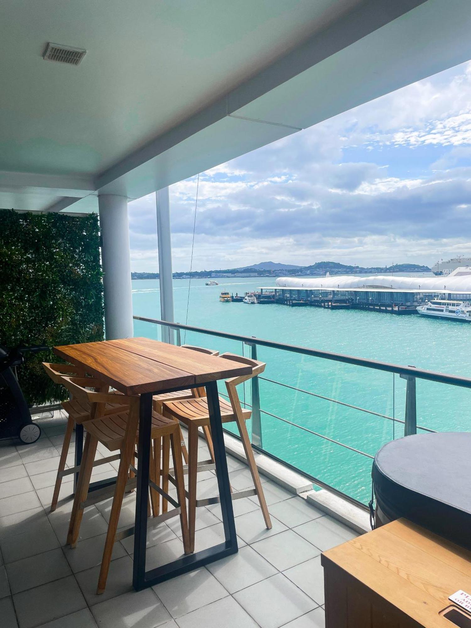 Luxury Apartment - Parking - Hot Tub - Stunning Views Оукланд Екстериор снимка